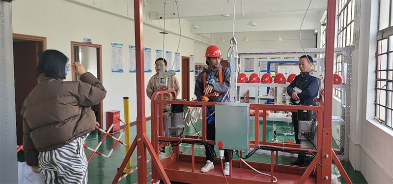 盤龍區應急管理局蒞臨我校檢查指導工作 盤龍區應急管理局蒞臨我校檢查指導工作