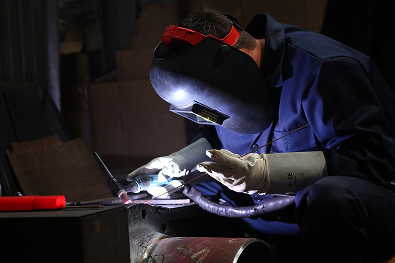 考取焊工證需要具備哪些條件 考取焊工證需要具備哪些條件